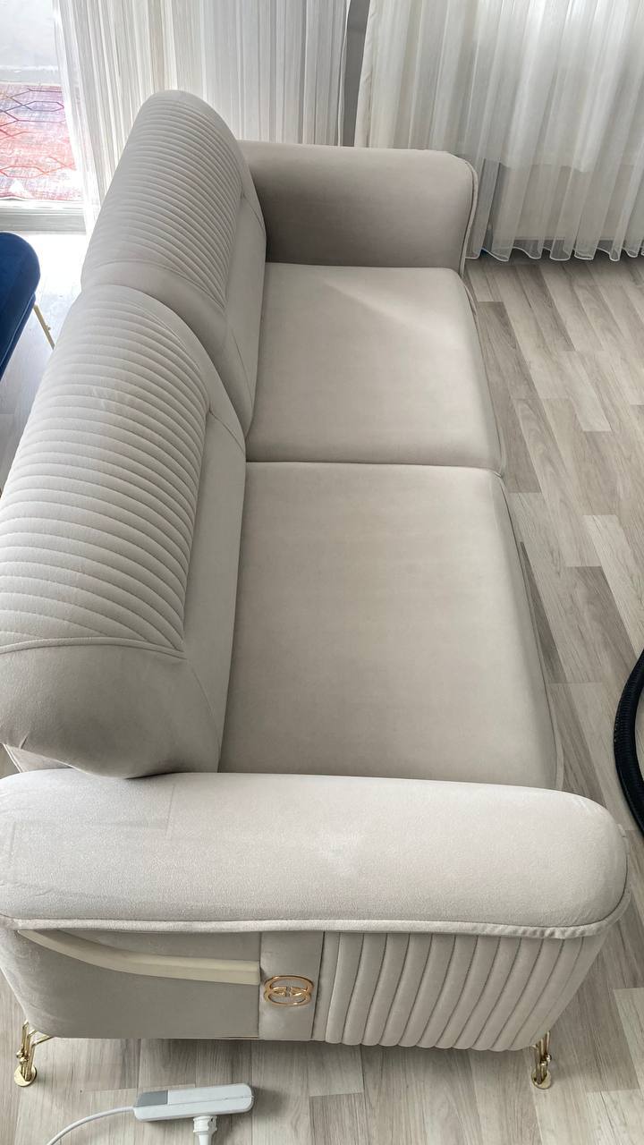 Диван після хімчистки